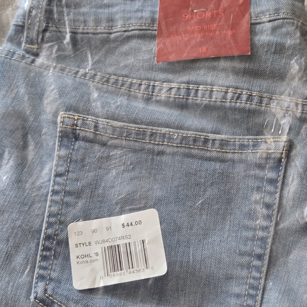 Jennifer Lopez Jean Shorts Size 14 - Picture 2 of 7